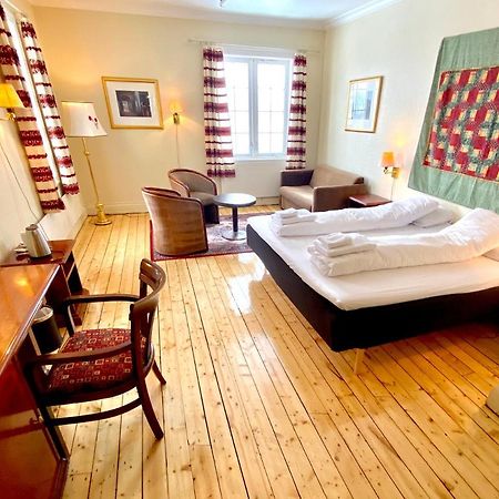 Solhov, Castle Of The Lyngen Alps Hotel Lyngseidet Ngoại thất bức ảnh