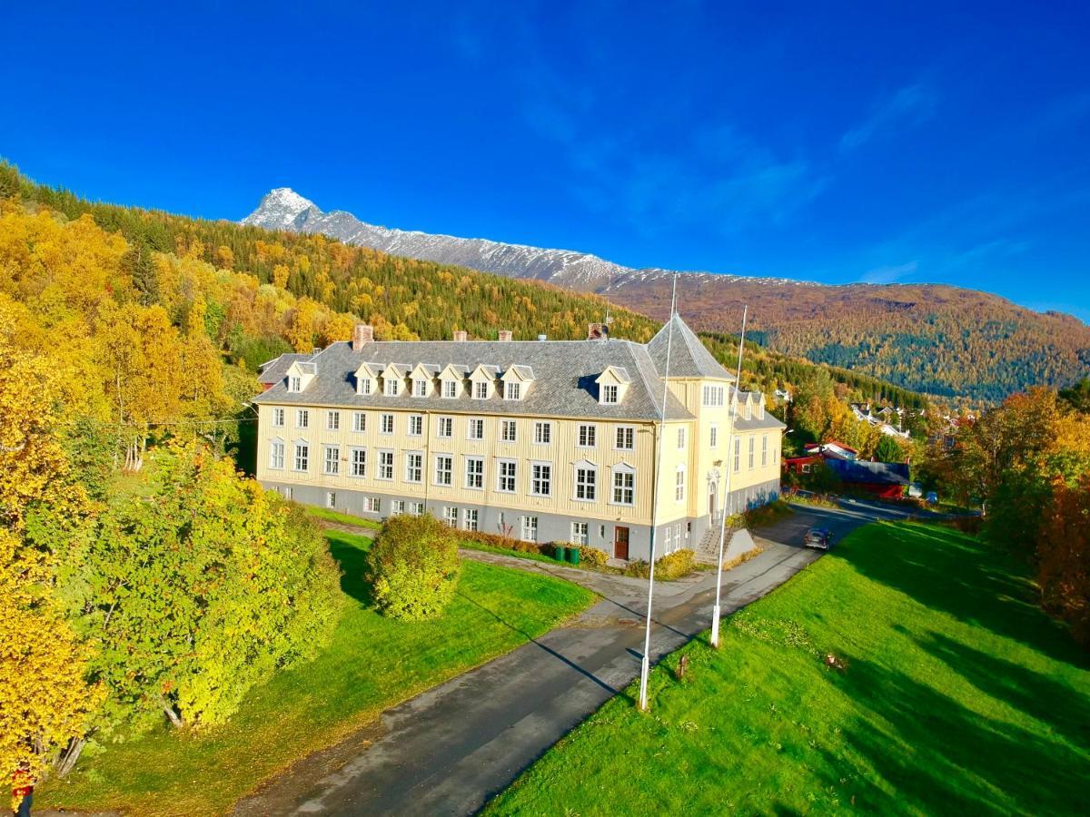 Solhov, Castle Of The Lyngen Alps Hotel Lyngseidet Ngoại thất bức ảnh